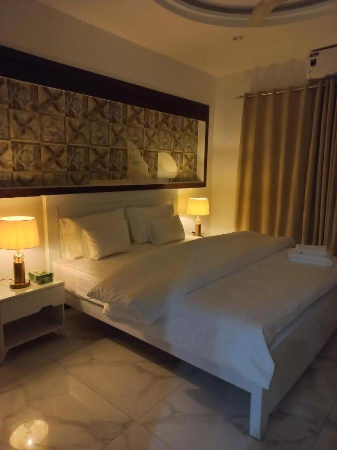 B&B Mumtaz City 이슬라마바드 외부 사진