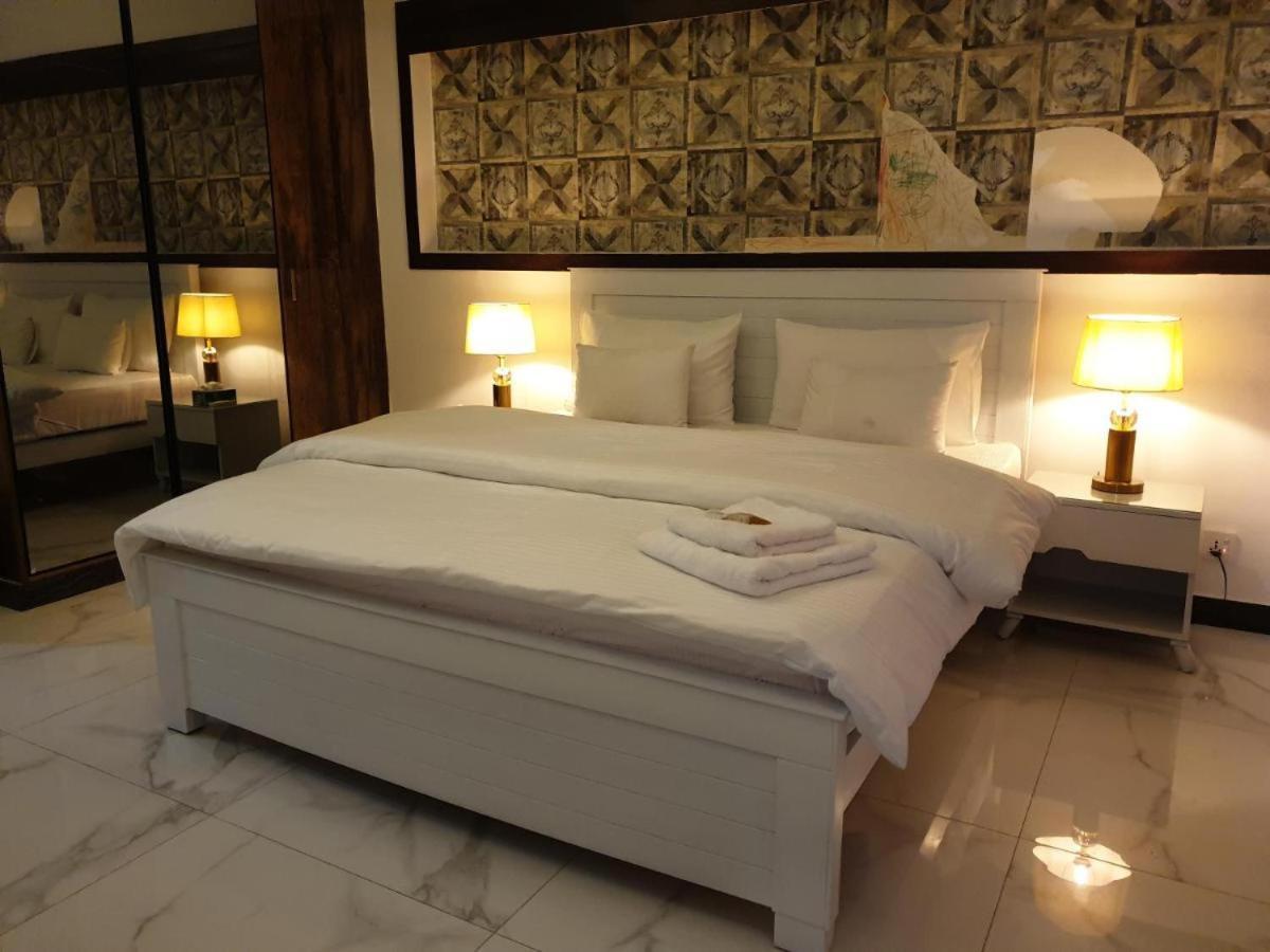 B&B Mumtaz City 이슬라마바드 외부 사진
