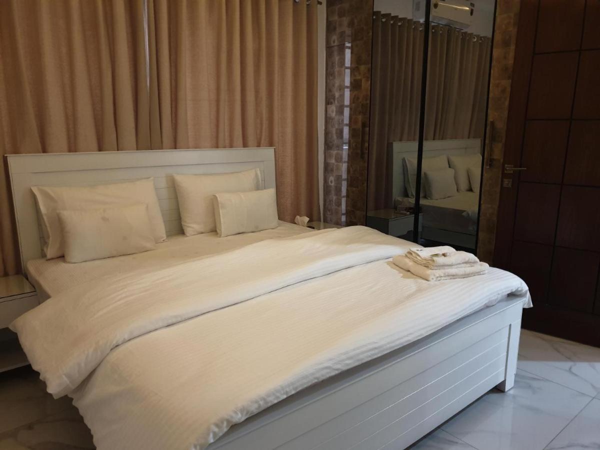 B&B Mumtaz City 이슬라마바드 외부 사진